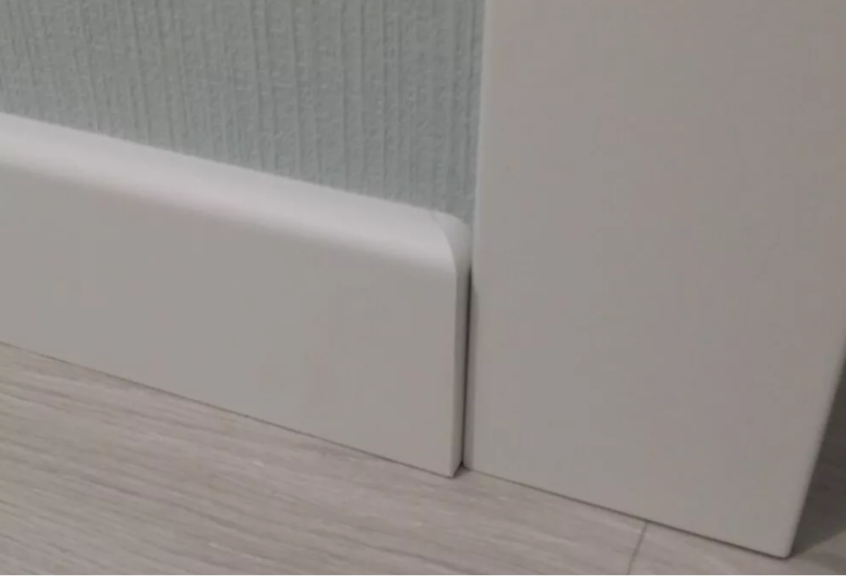 Плинтус дюрополимер 100мм