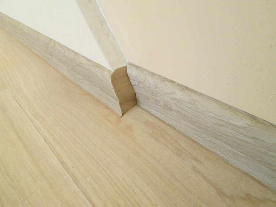 Плинтус МДФ стыки