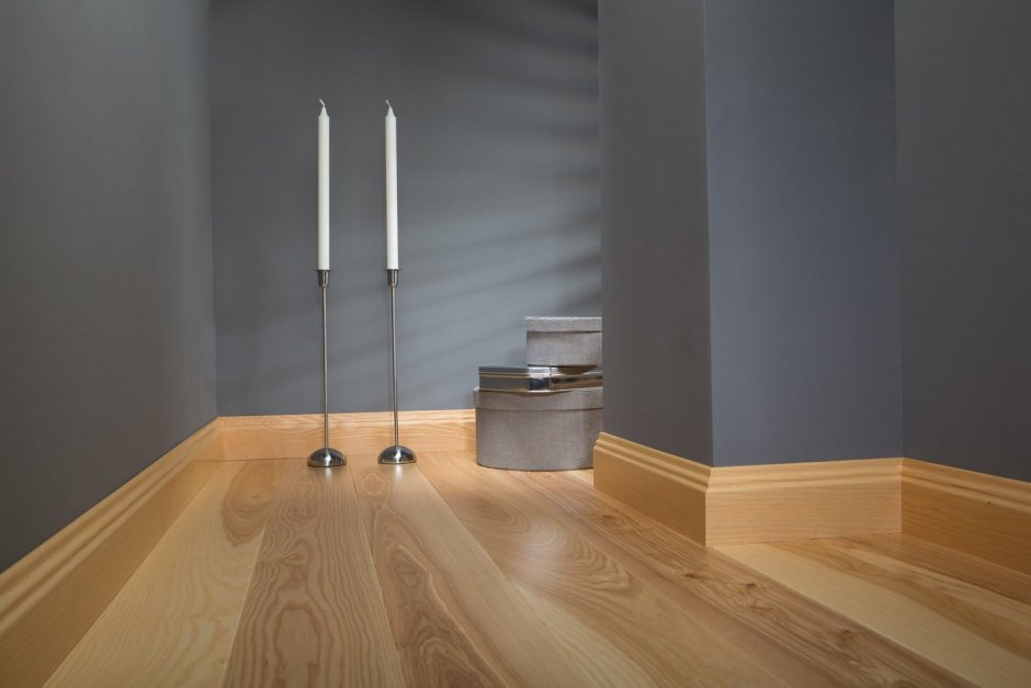 Крепеж для плинтуса Berry Alloc