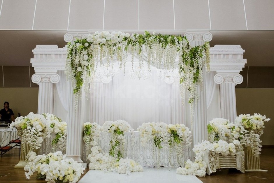 Свадебная сцена