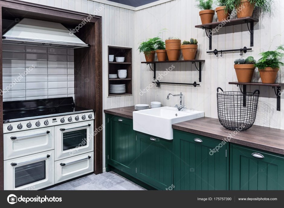 Кухня с открытыми полками в скандинавском стиле