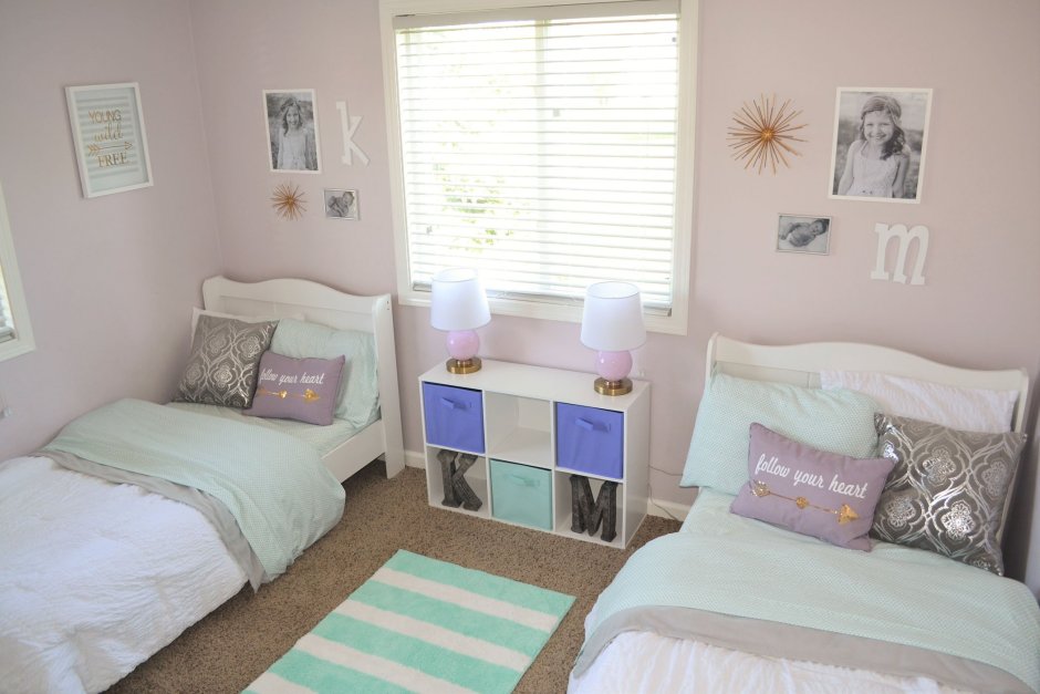 Комната для двух девочек и мамы