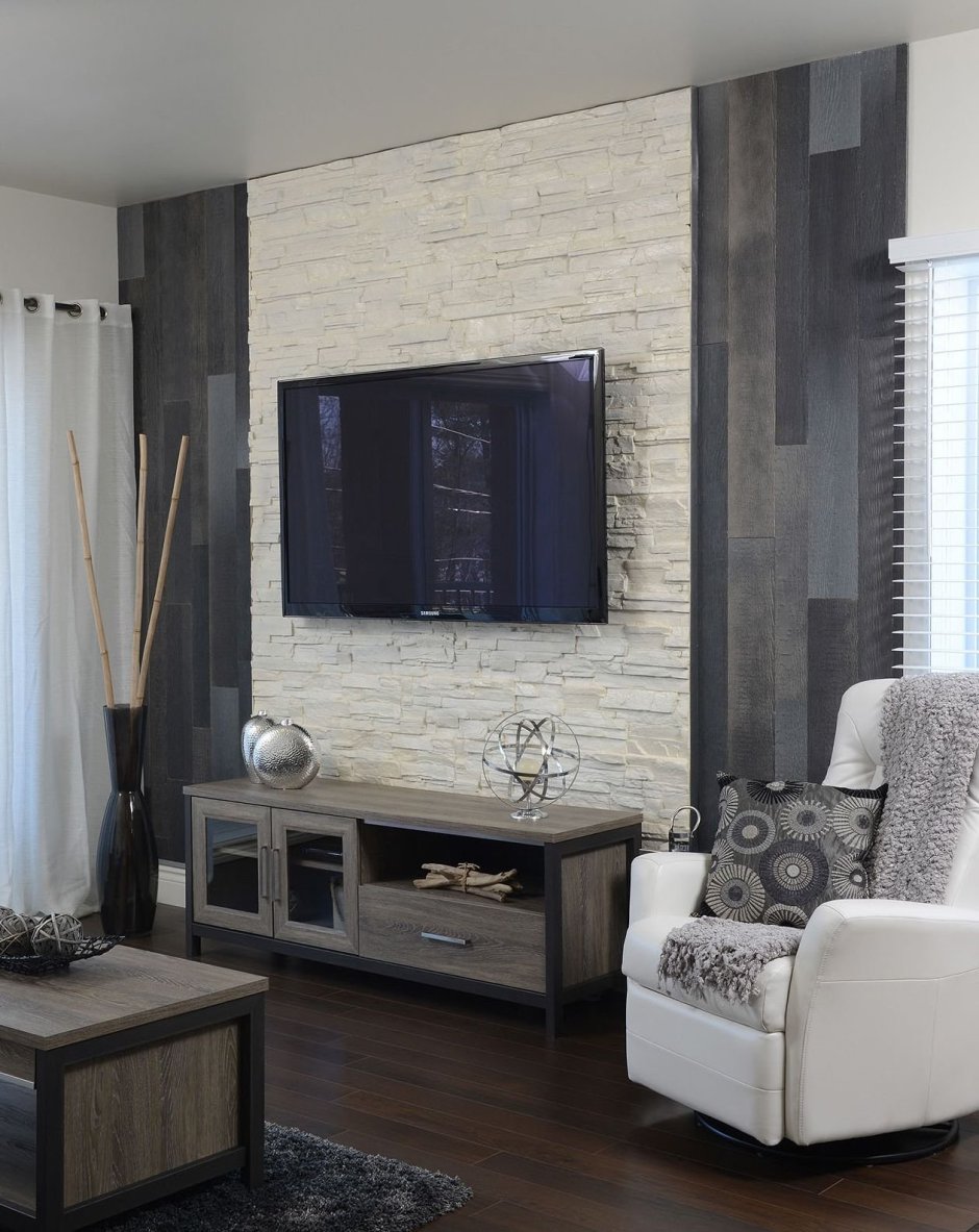 Декор стены в гостиной с телевизором