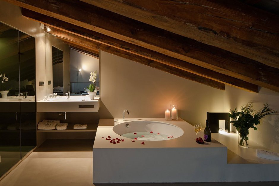 Ванная комната в мансарде