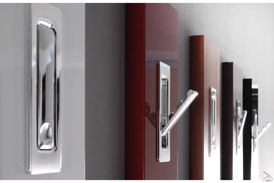 Крючок деревянный настенный