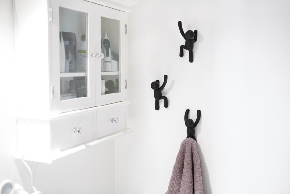 Крючок откидной настенный