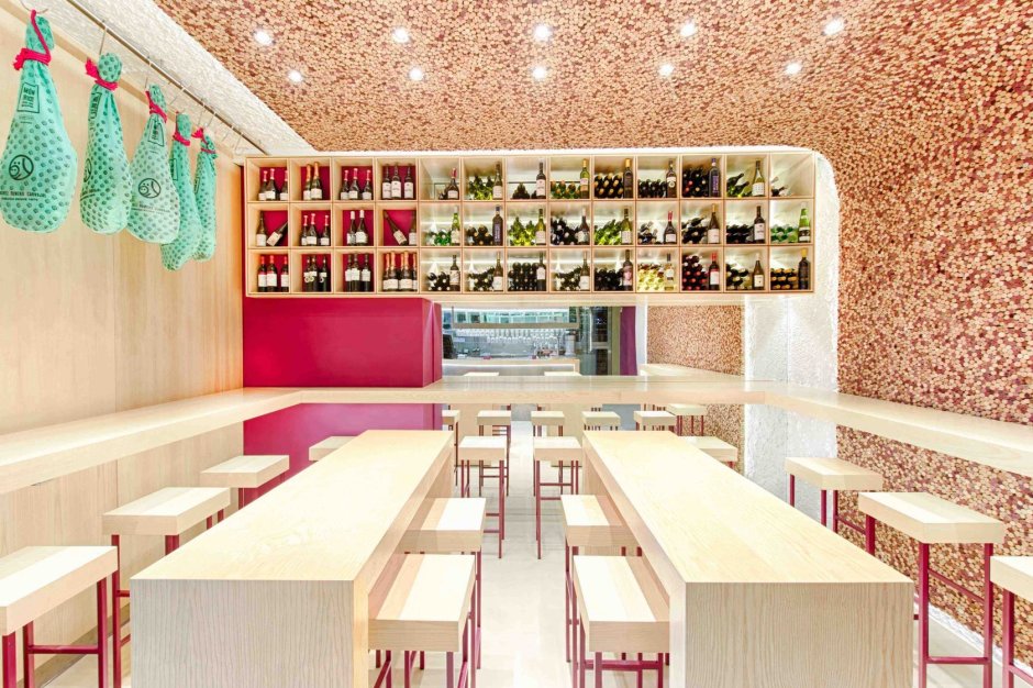 Бюджетный интерьер кафе