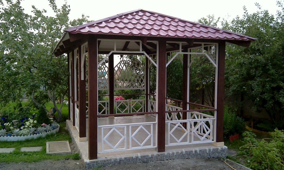 Покраска беседки