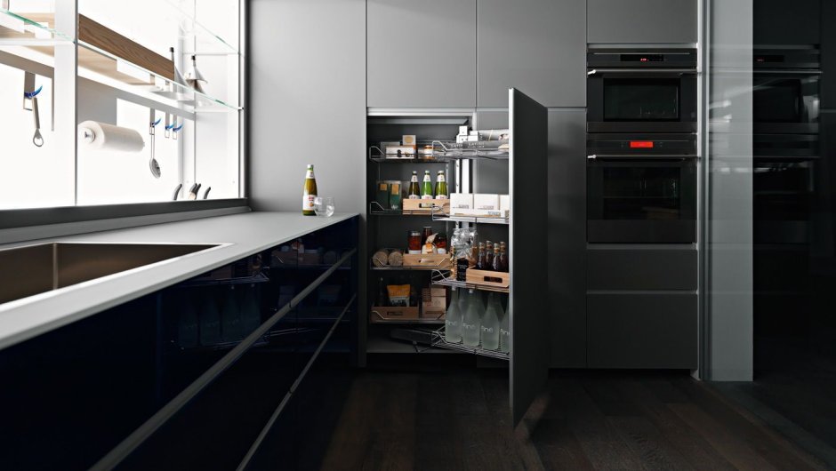 Холодильник на кухне