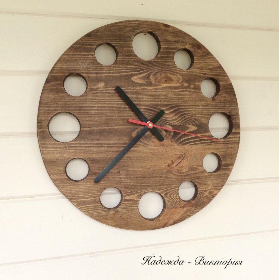 Часы из дерева настенные