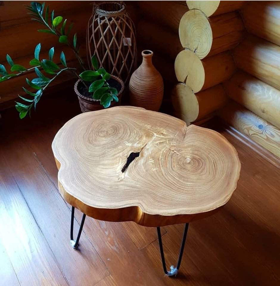 Тумбочка из спила дерева