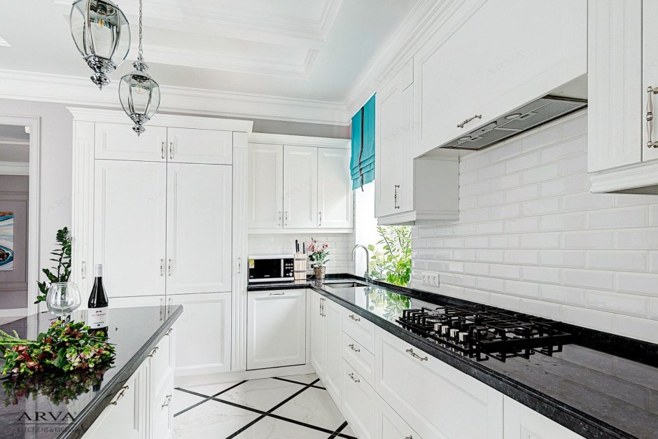 Березово белые кухни