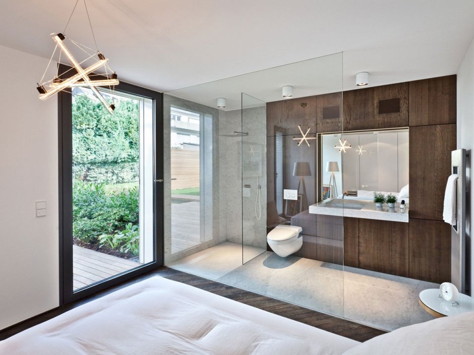 Душ в спальне