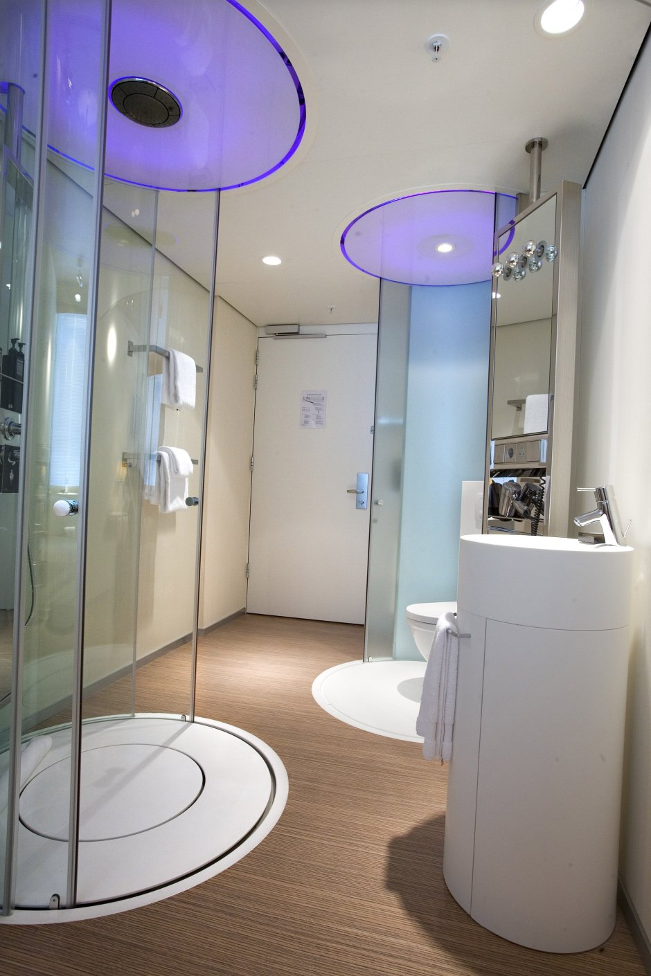 Освещение в ванной с душевой кабиной