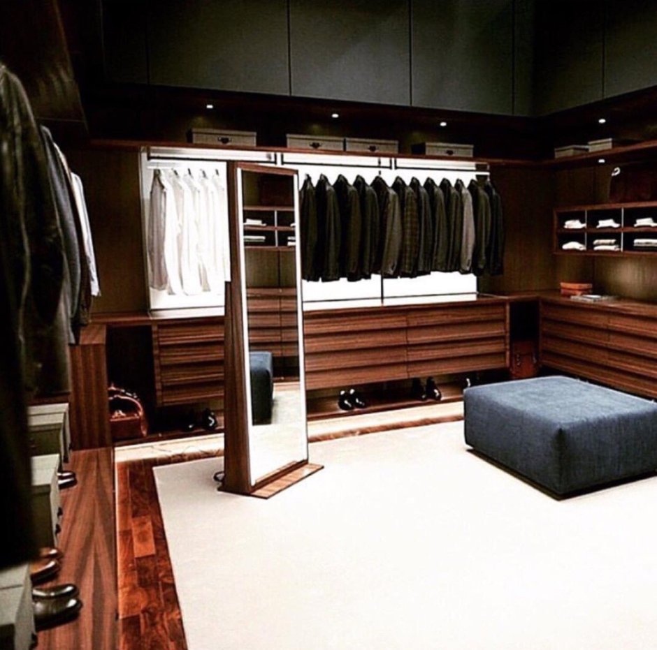 Спальня Кристиана Грея