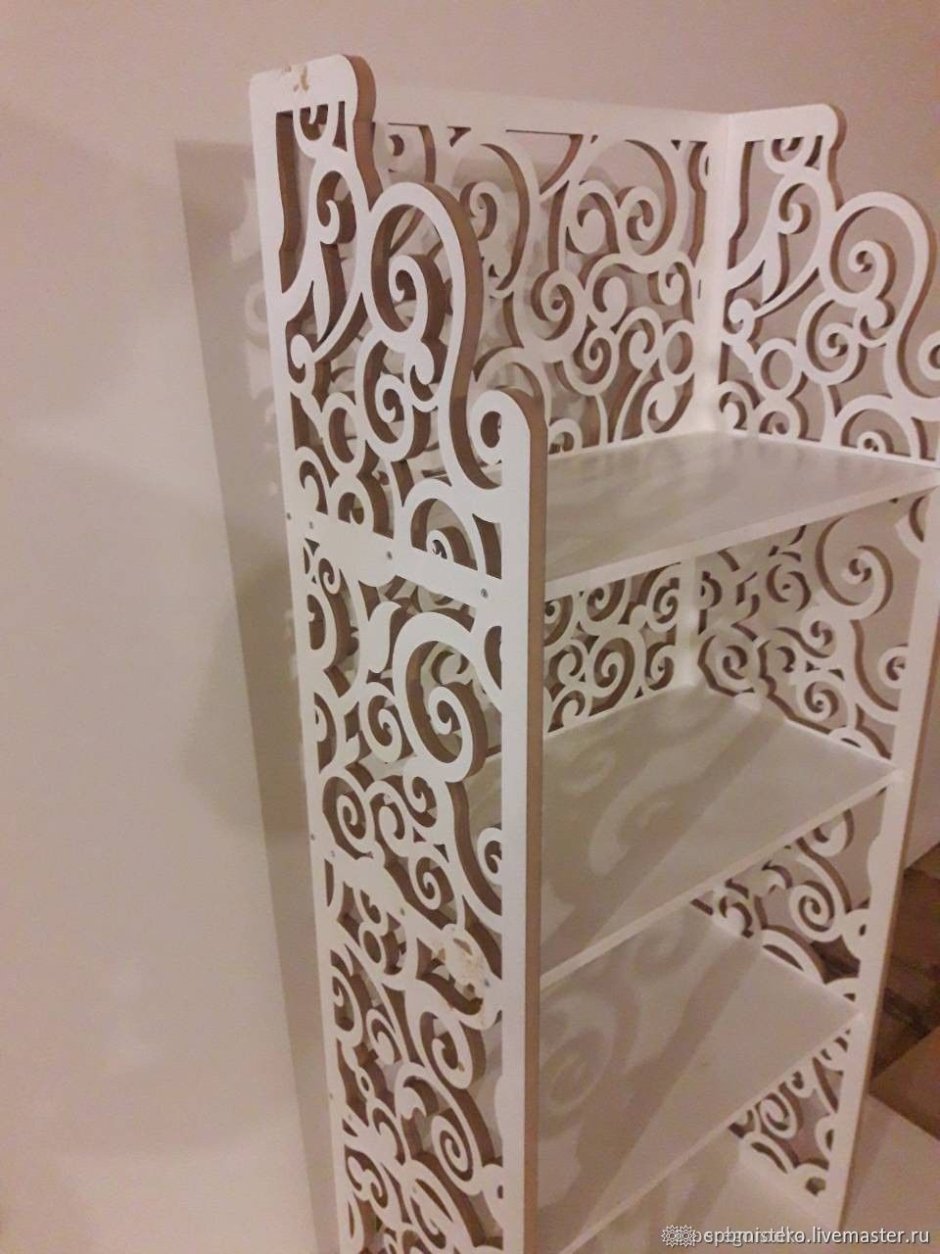 Резные полки для книг