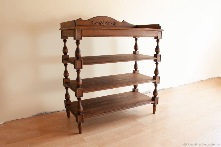Резные полки из дерева