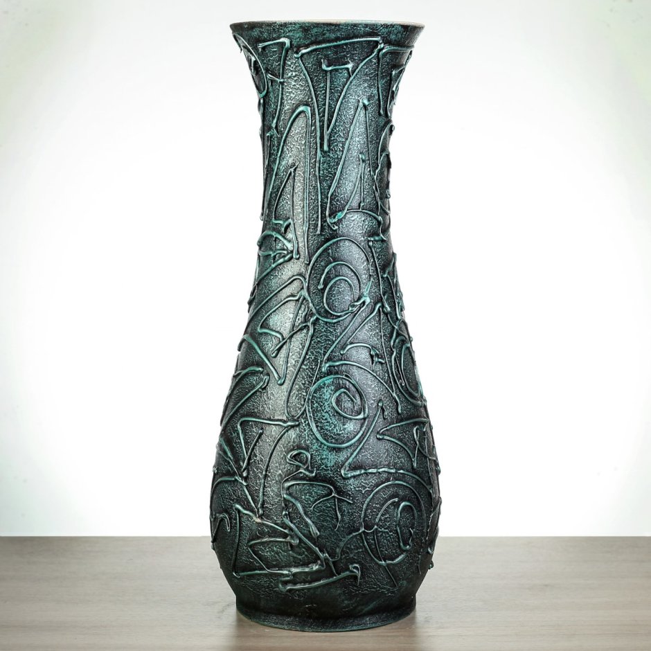 Необычные напольные вазы