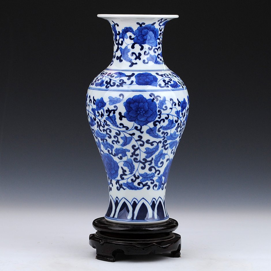 Фарфоровые вазы