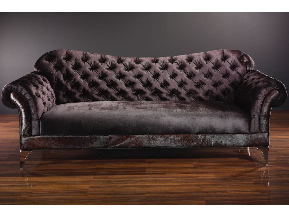 Коричневый велюровый диван