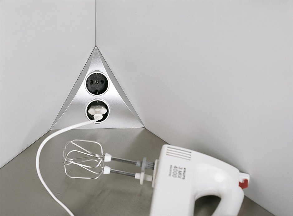 Luxor 2st угловая розетка