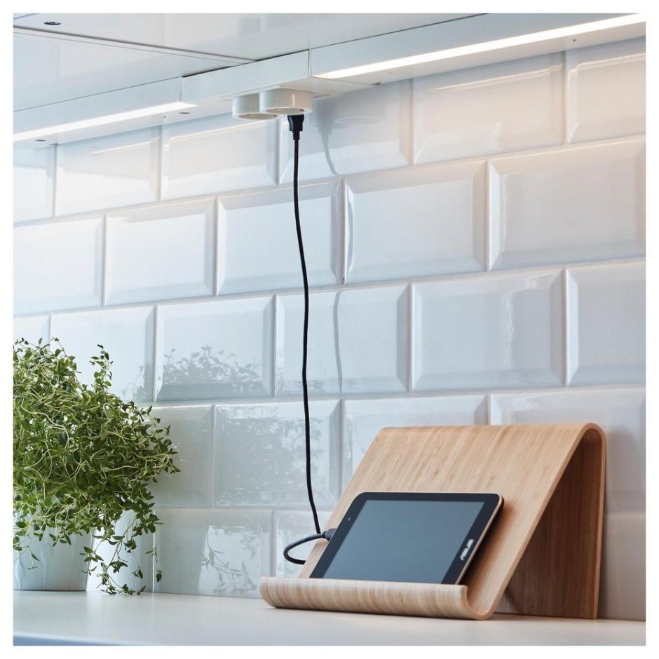 УТРУСТА 2-местный блок с USB-портом