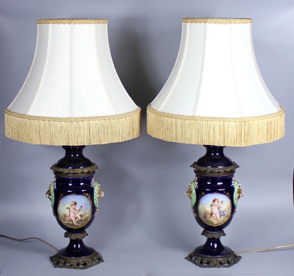 Старинная настольная лампа