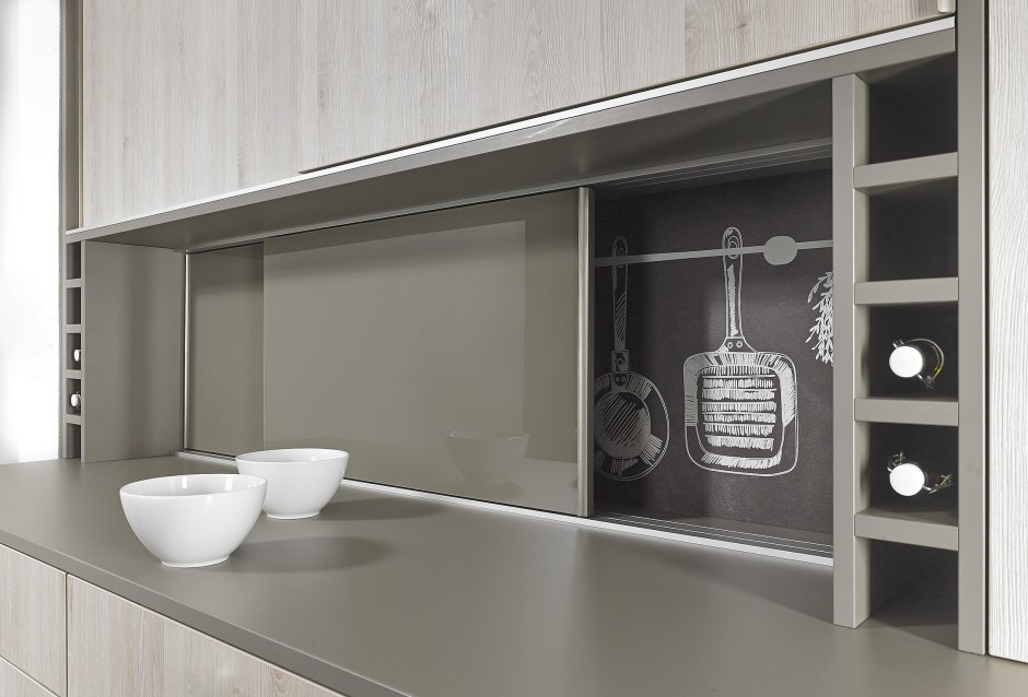 Раздвижной кухонный фартук