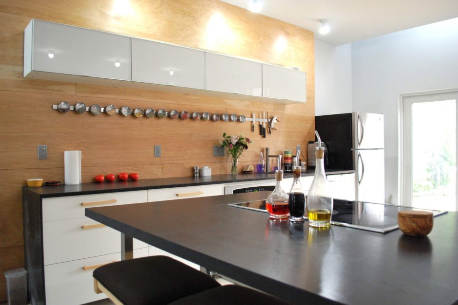 Стекло в интерьере кухни