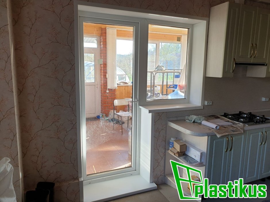 Стеллаж в откосах окна