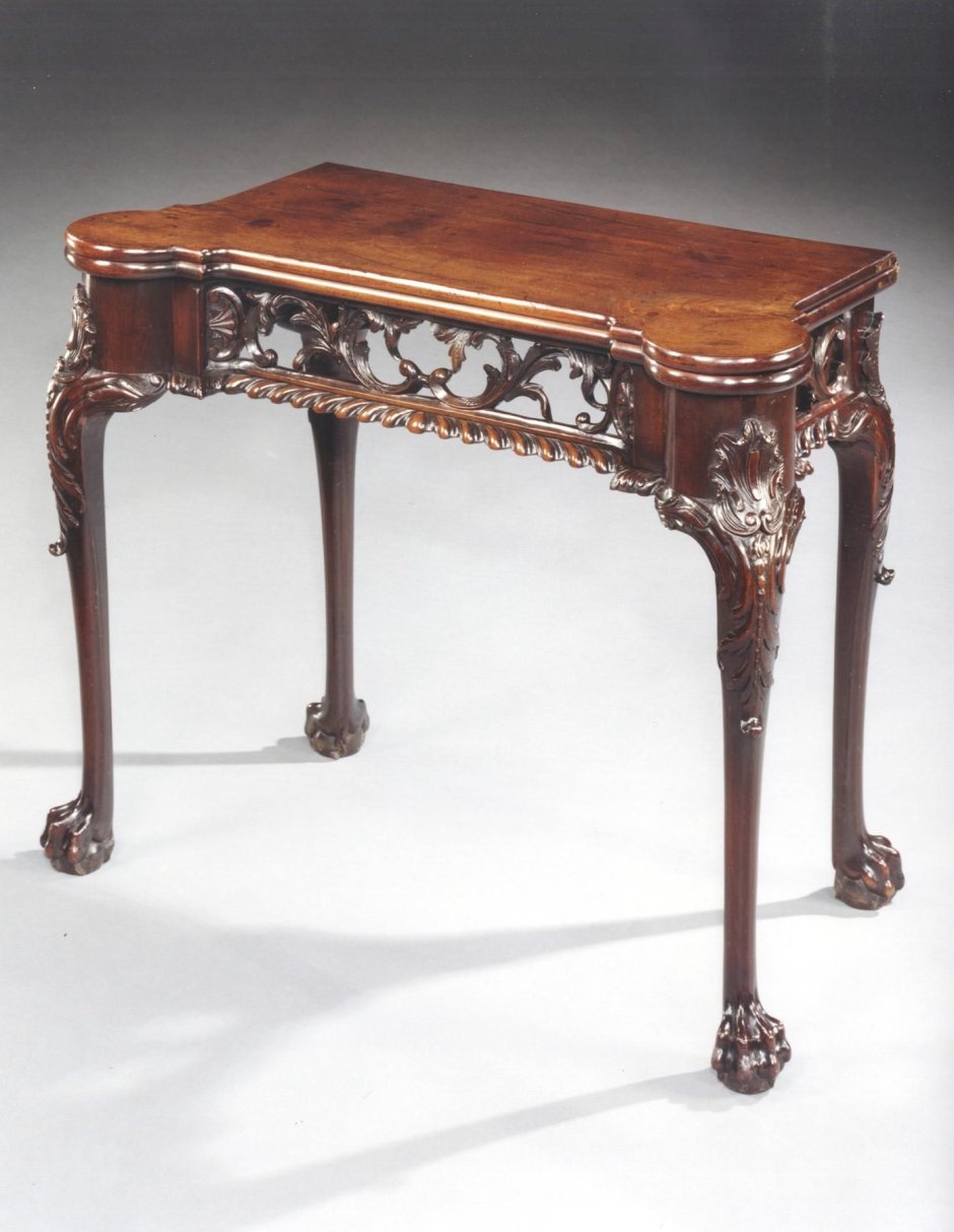 Шелковые диваны Чиппендейл