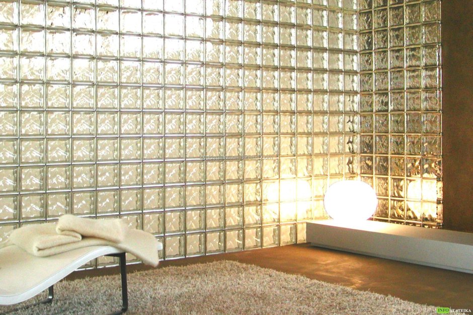 Перегородка из стеклянных блоков