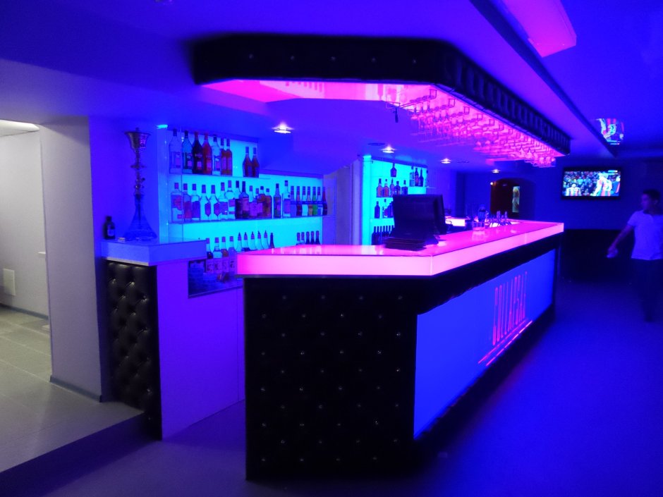 Неоновая барная стойка