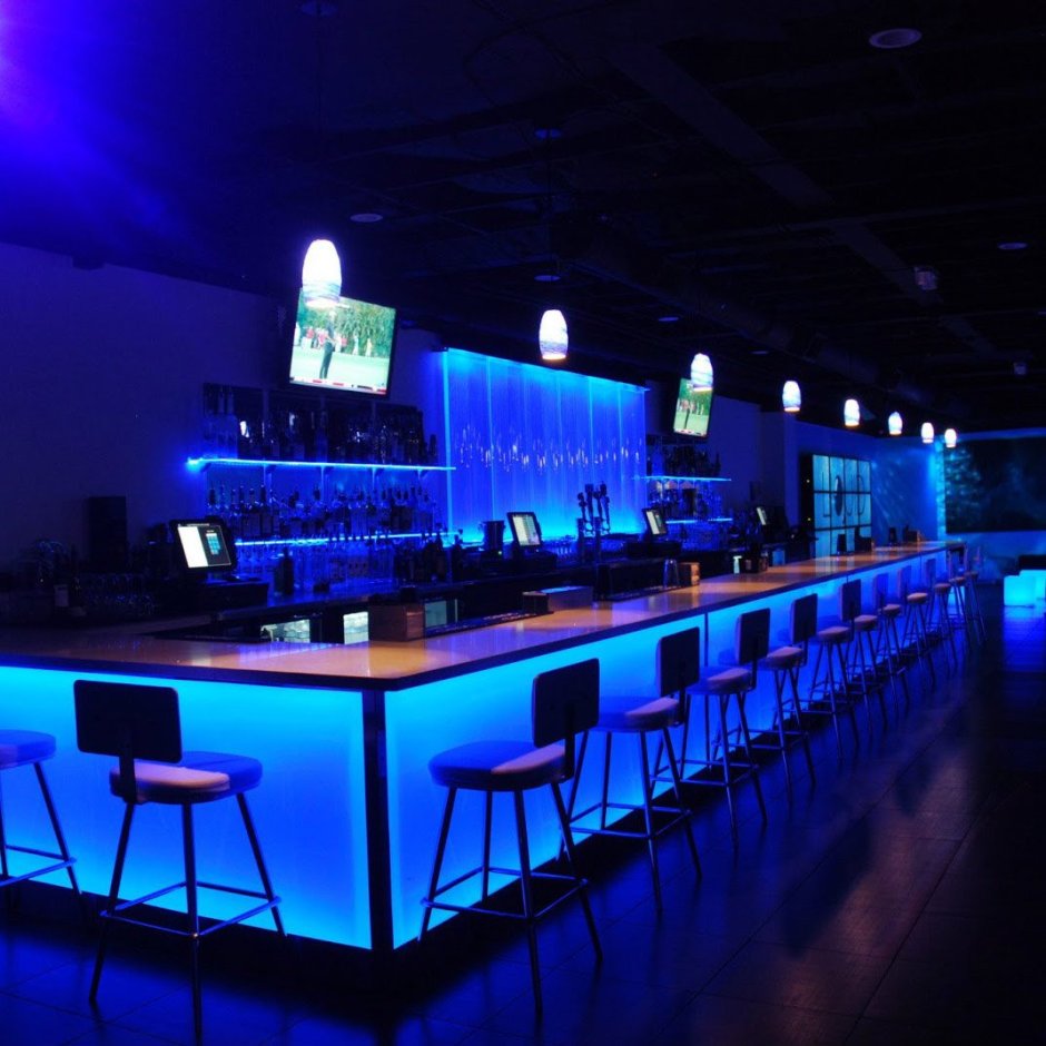 Барная стойка с неоновой подсветкой