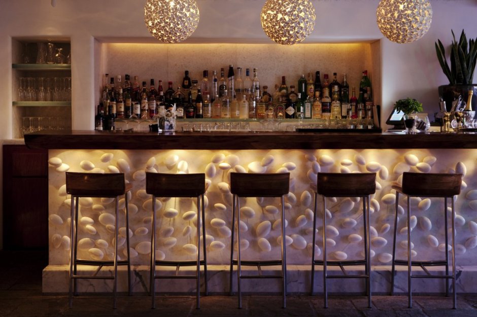 Барная стойка в ресторане