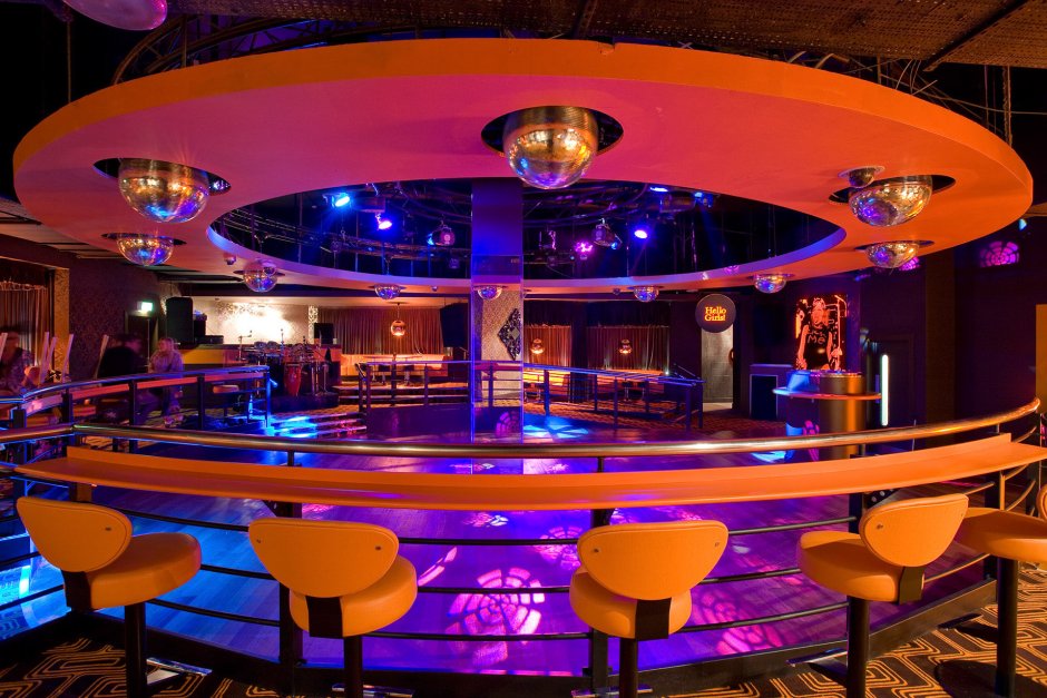 Барная стойка в стиле диско