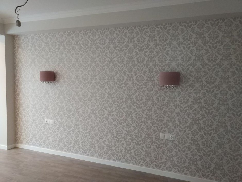 Комбинирование обоев в гостиной