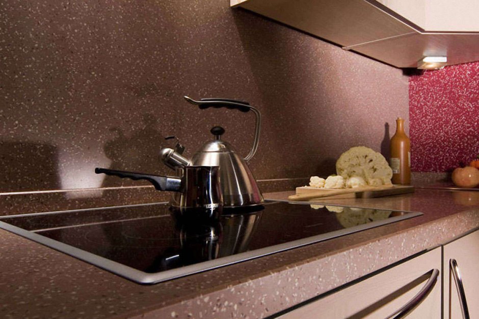 Фартук из кварцевого агломерата