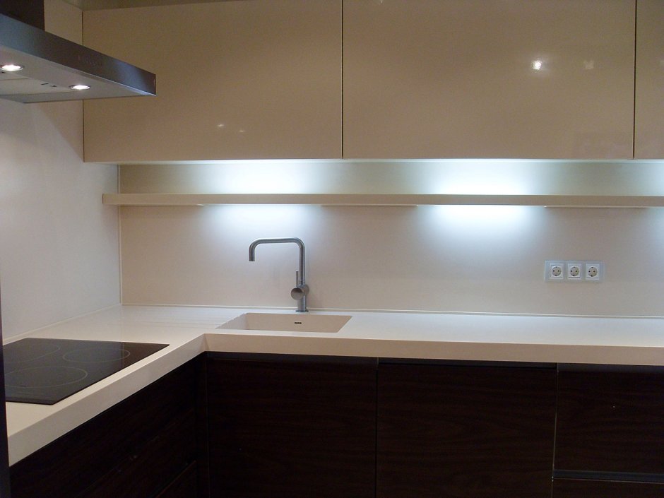 Кухонный фартук из искусственного камня