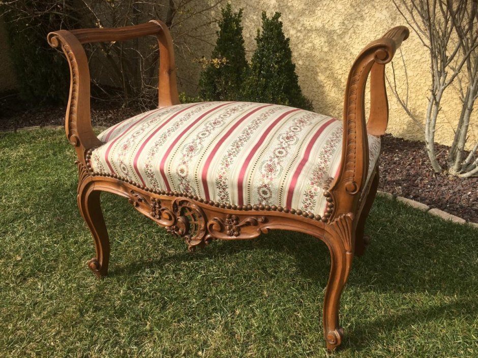 Банкетка антикварная