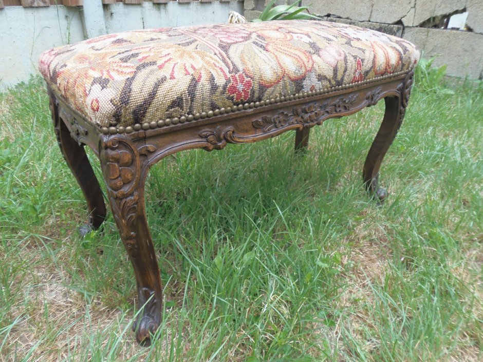 Пуф антикварный