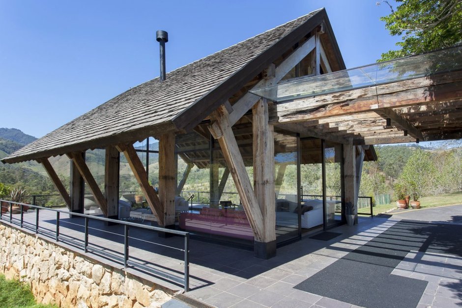 Беседка на склоне