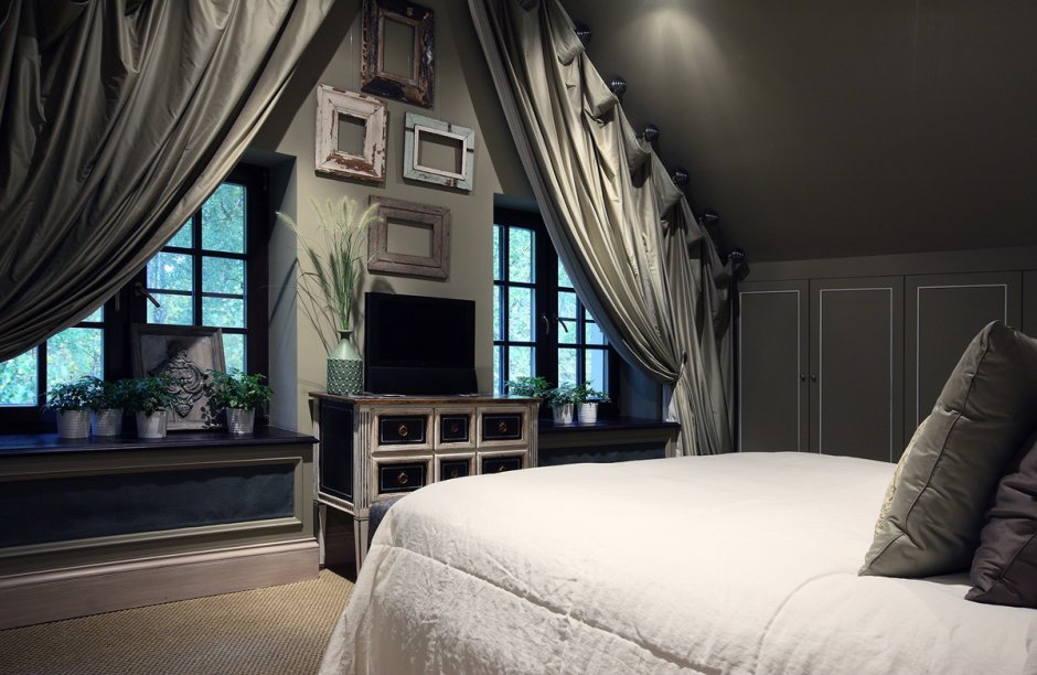 Фиолетовые шторы в интерьере