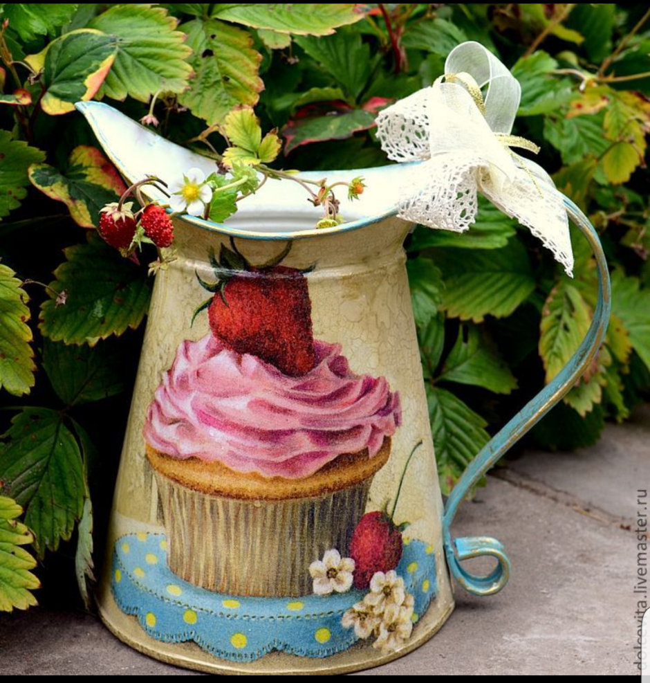 Фонтан садовый кувшины