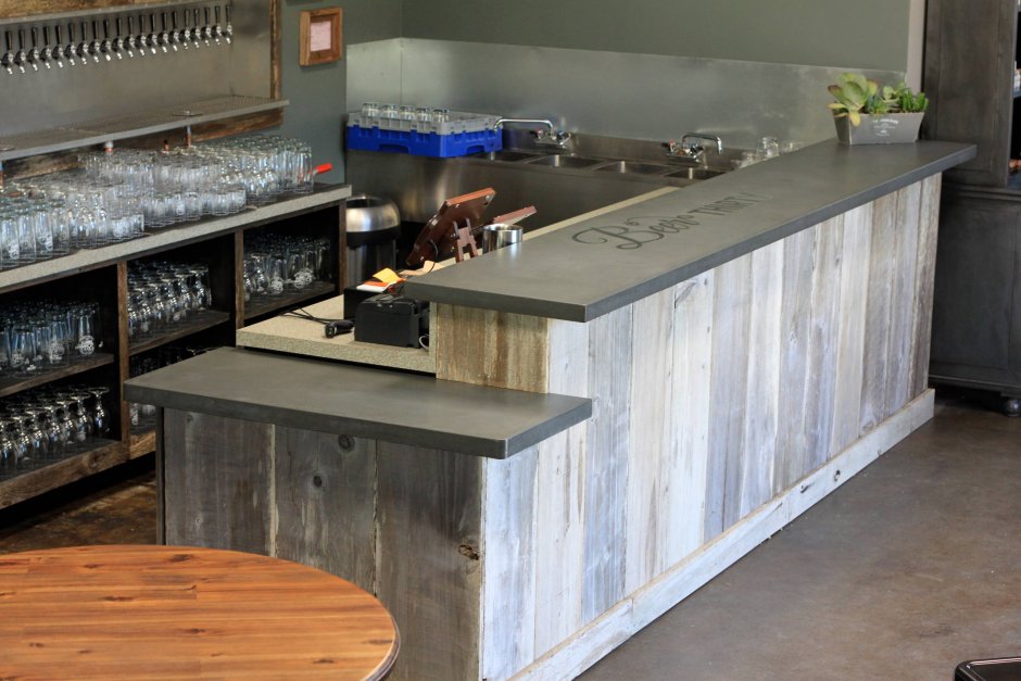 Барная стойка из ламината