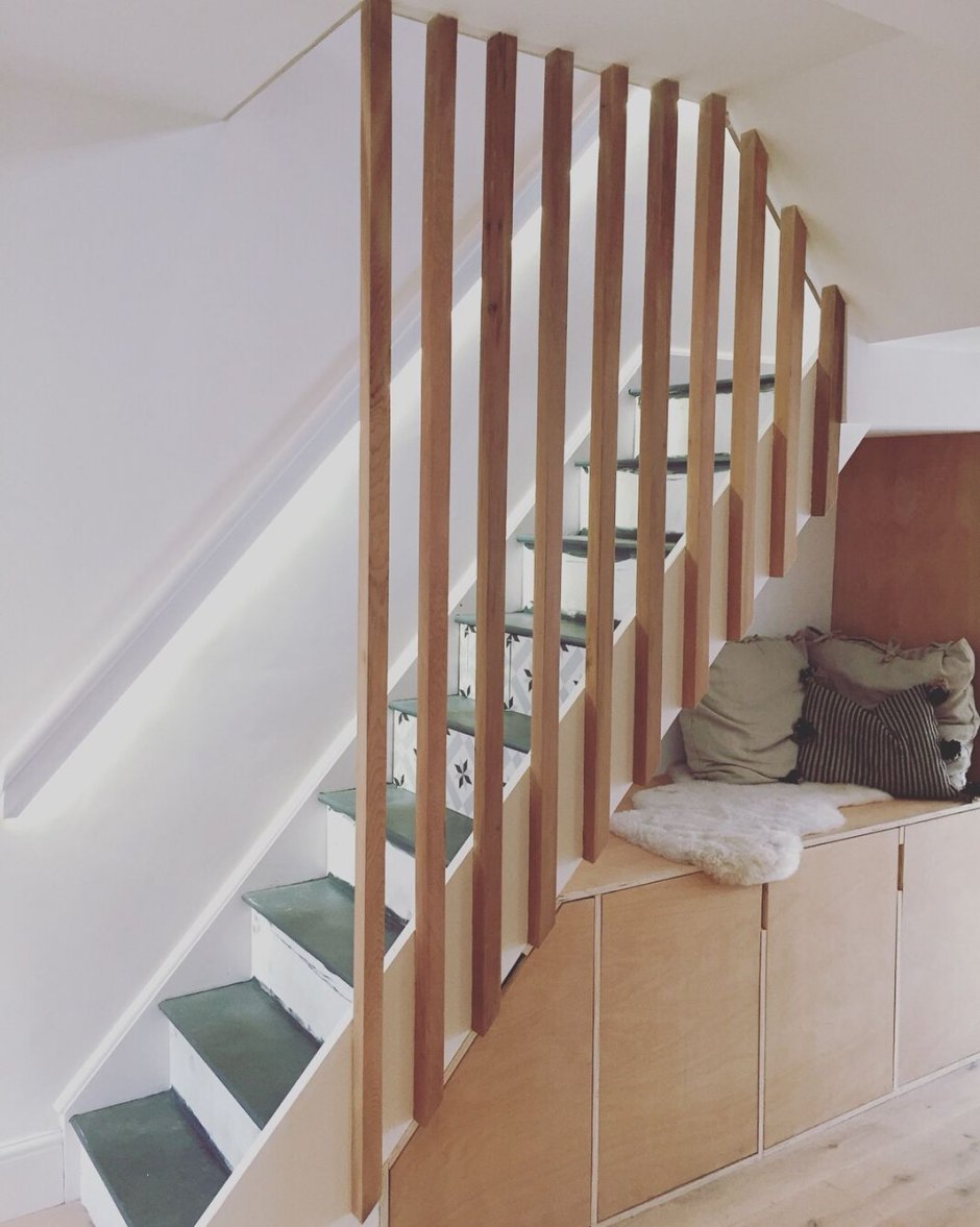 Перегородка для лестницы