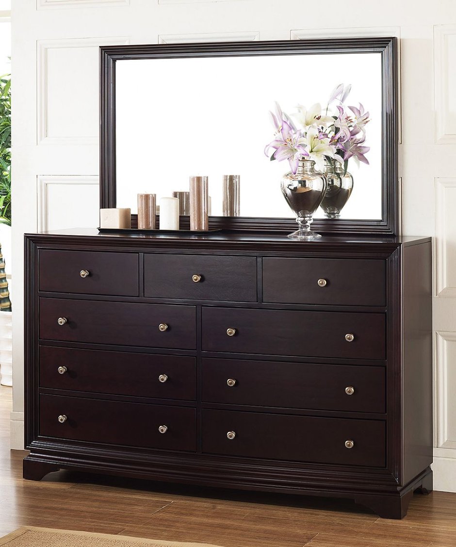 Комод в винтажном стиле