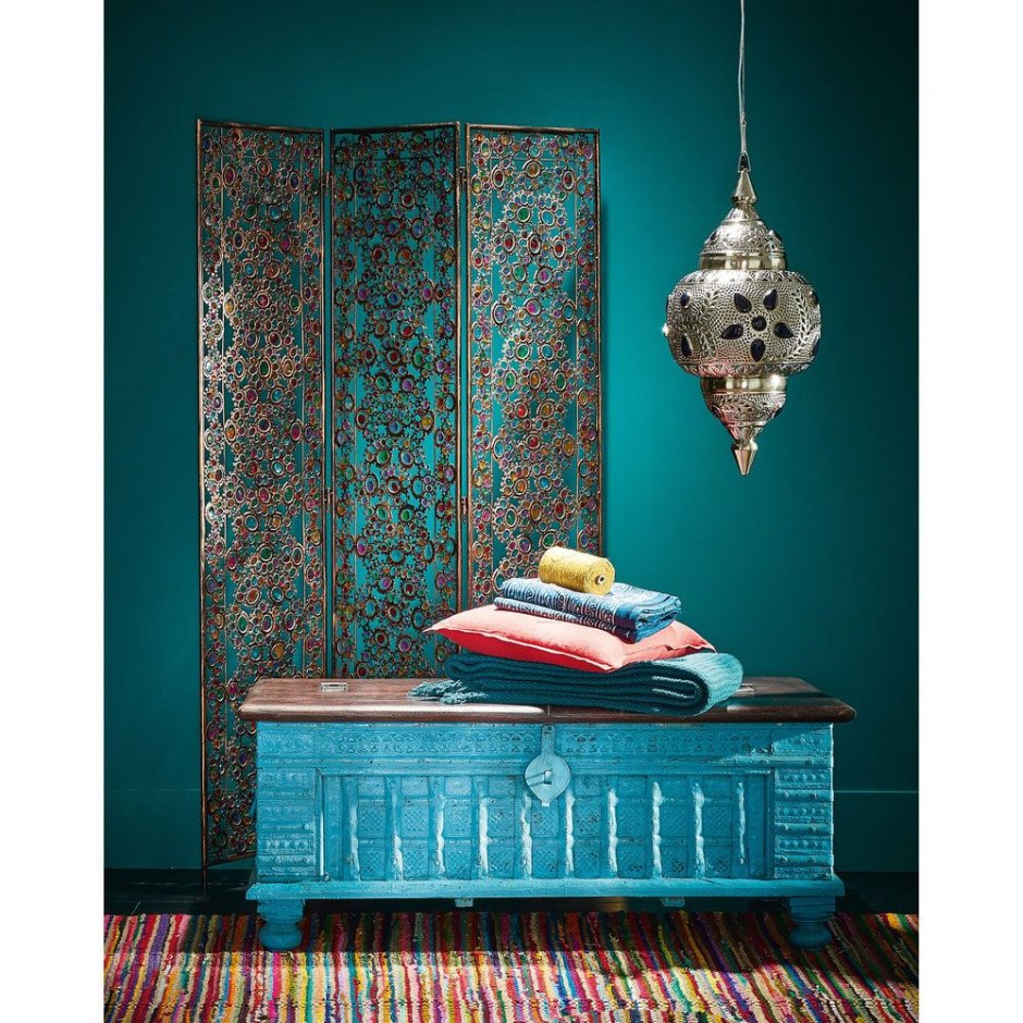 Деревянные кровати в арабском стиле