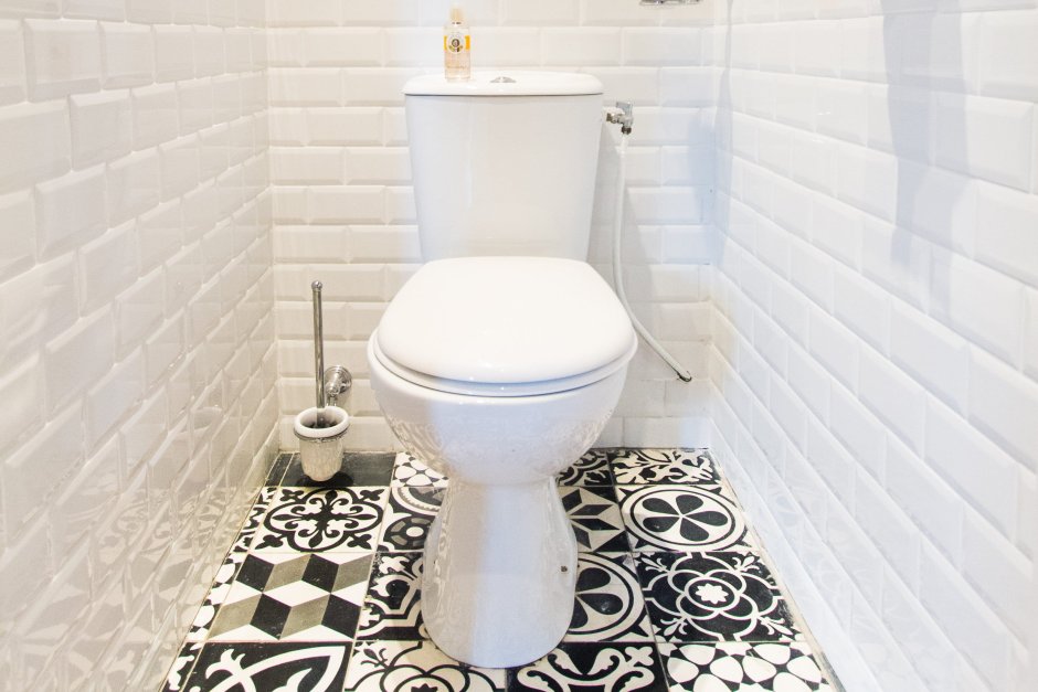 Ванная наполовину в плитке