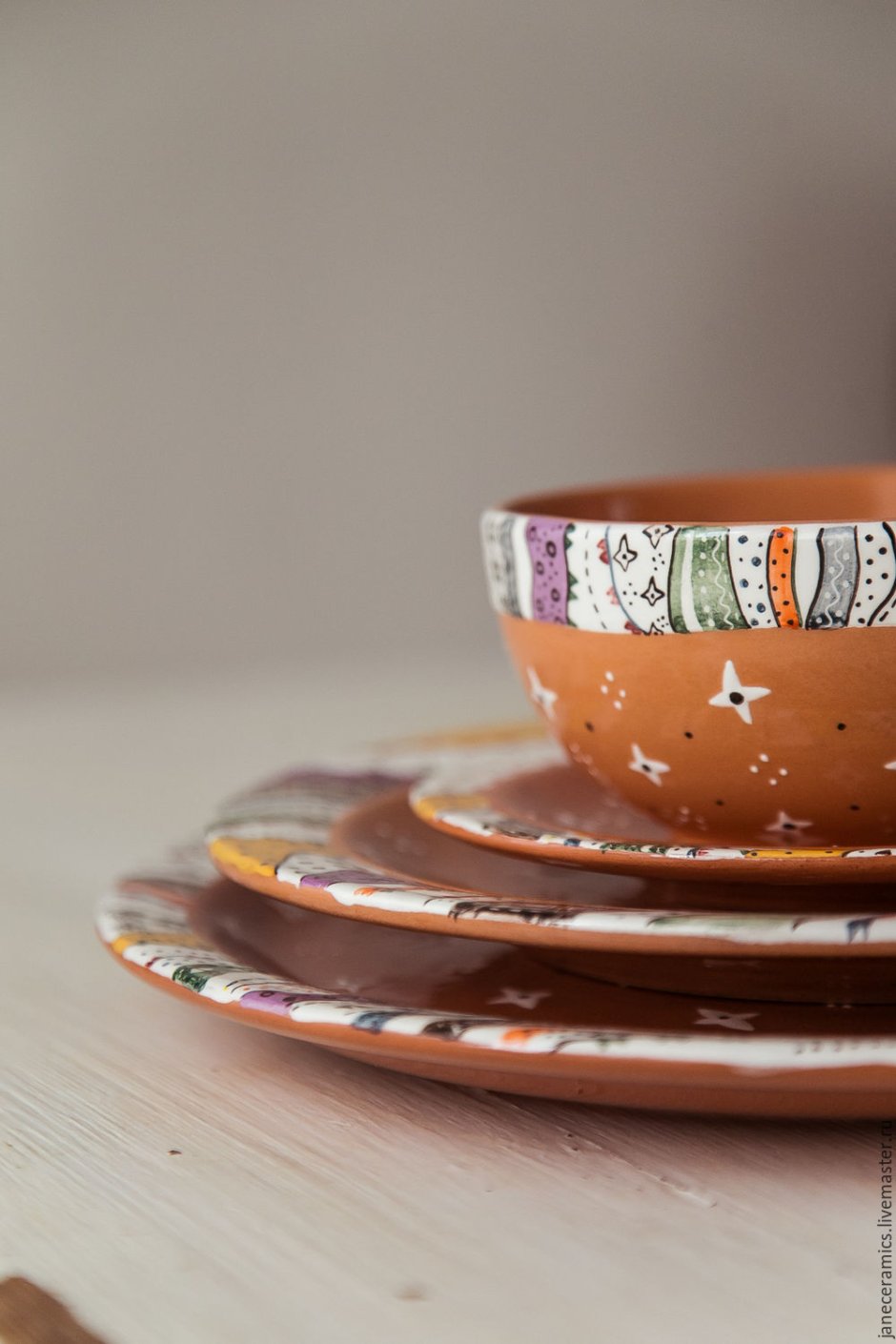 Керамическая тарелка